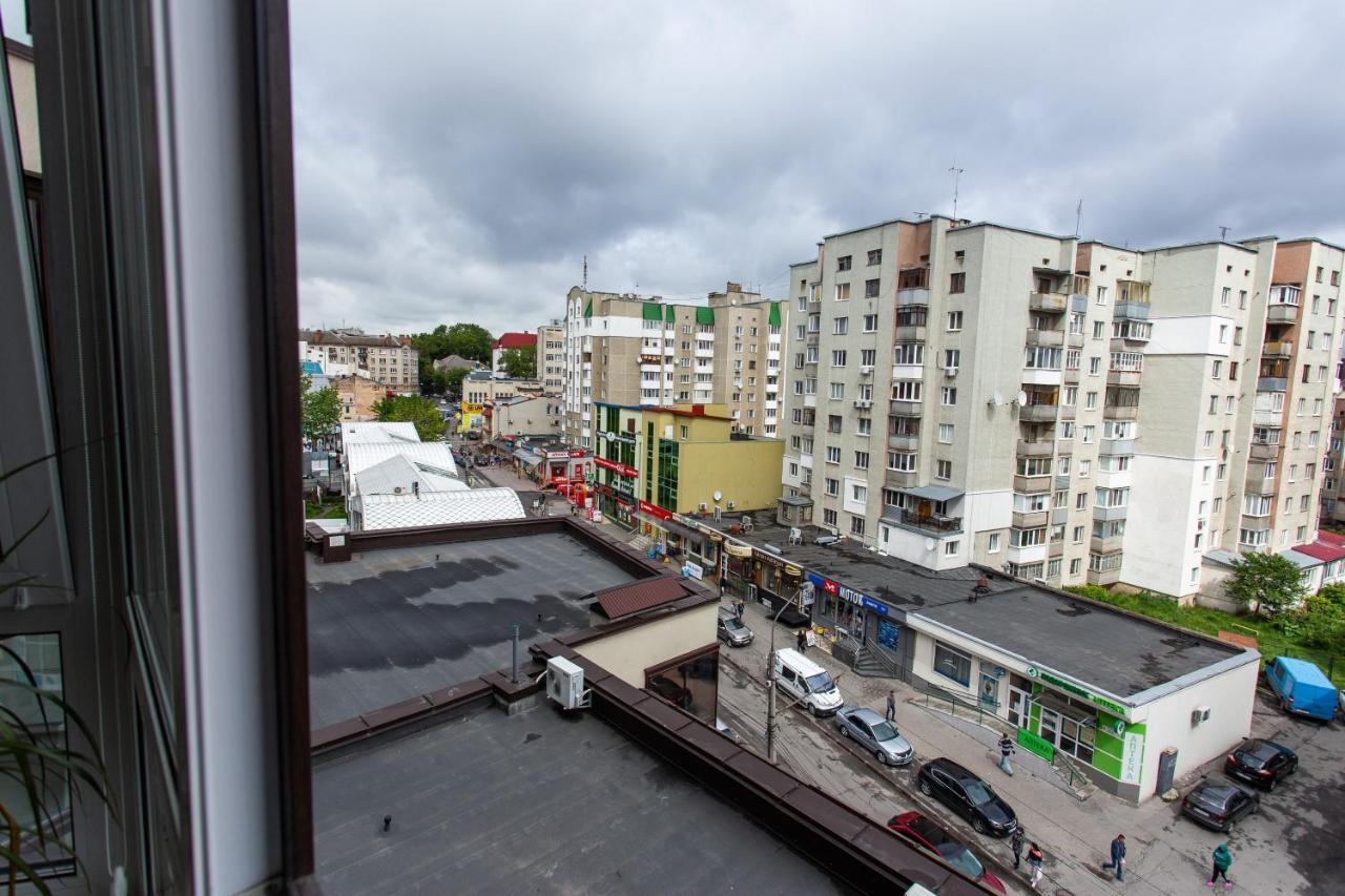 Подобово В Тернополі Центр Ternopil Exterior photo
