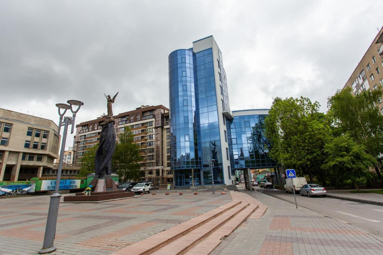 Подобово В Тернополі Центр Ternopil Exterior photo